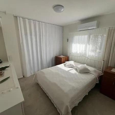 Sophies House In Bitez *
